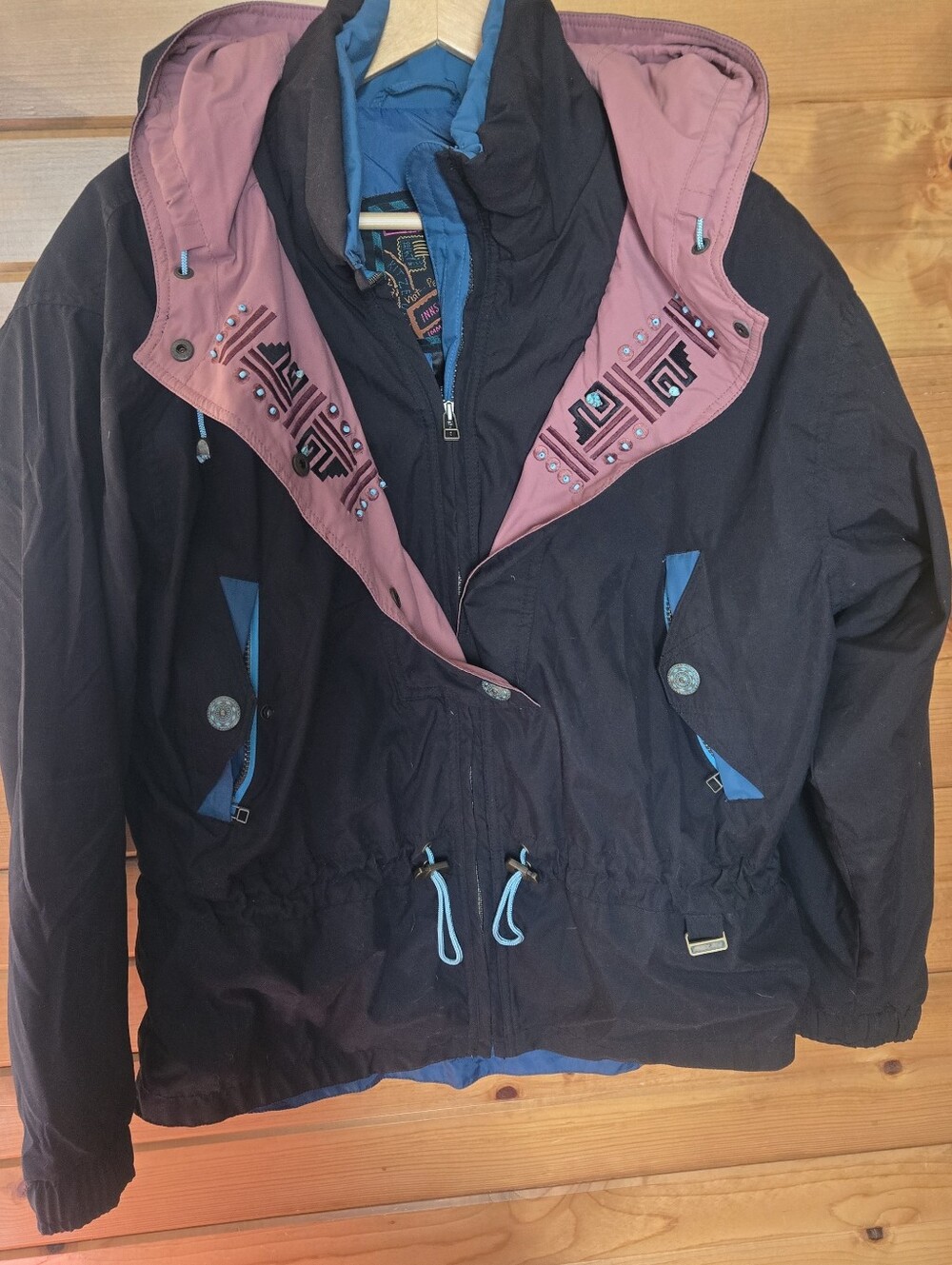 Vintage 90s Skiing Passport Southwestern Beaded Ski Jacket Women’s M Black Pink